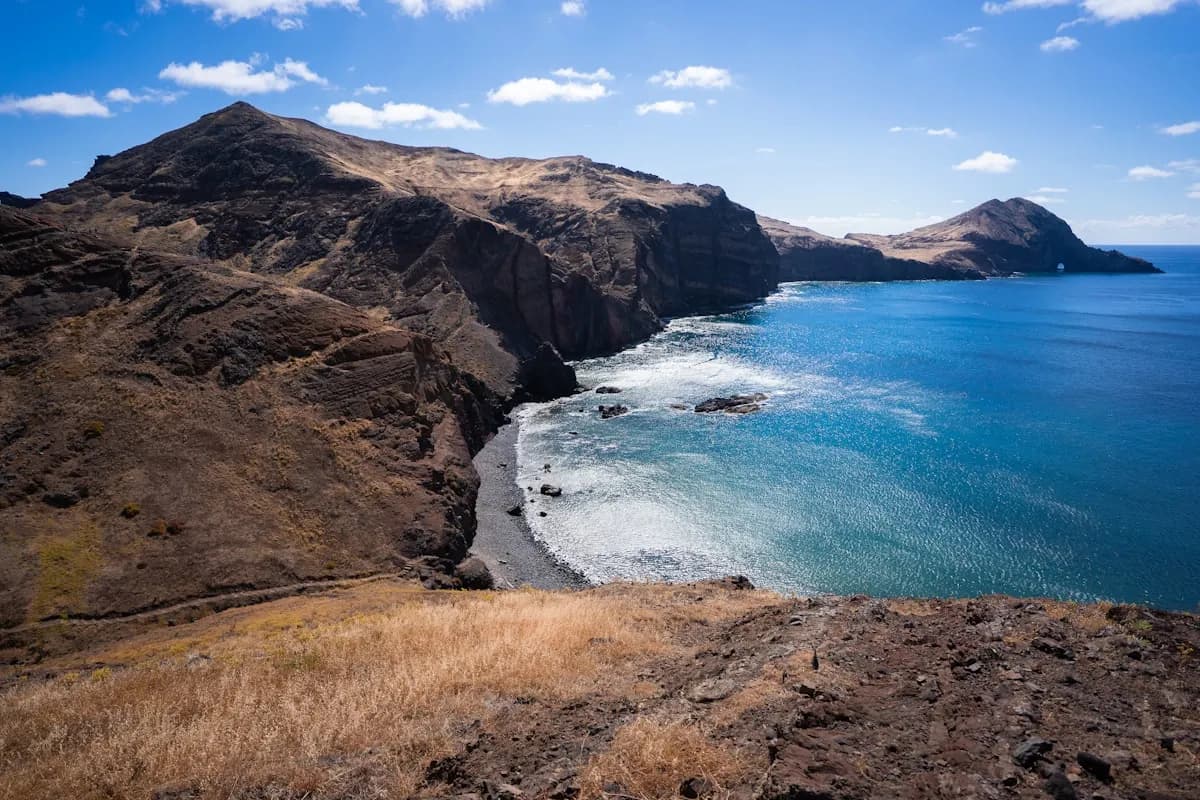 Madère vs Canaries : Quelle Destination Atlantique Choisir ?