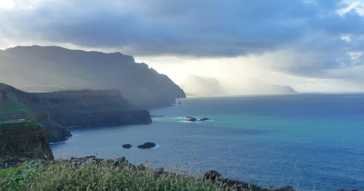 Co Robic w Calheta: Najsloneczniejsze Miejsce Plazowe na